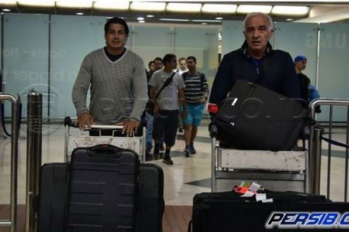 Roberto Carlos Mario Gomez dan Fernando Soler tiba di Bandara Internasional Soekarno-Hatta, Jakarta, Sabtu (9/11/2017)
