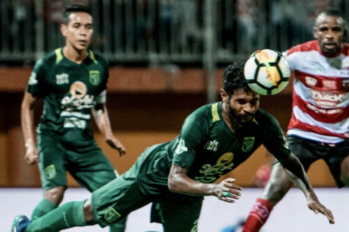 Madura United Vs Persebaya Surabaya pada putaran pertama Liga 1 2018.