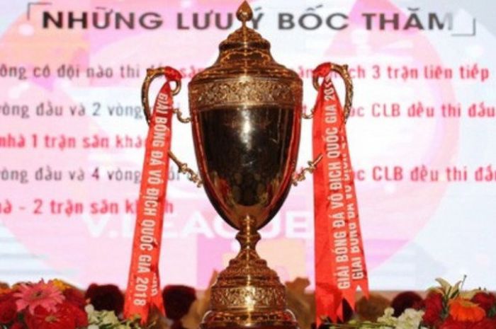 Trofi Liga Vietnam atau V-League 2018.