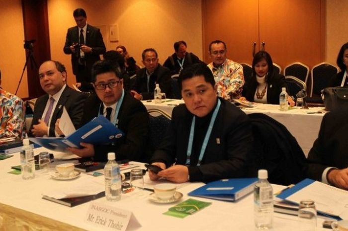 Ketua KOI Erick Thohir (kedua dari kanan) disela-sela OCA Executive Board Meeting ke 69 yang  berlangsung di Hotel Grand Sapporo, Jepang, Minggu (19/2/2017).