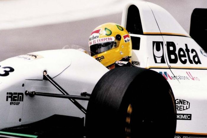 Christian Fittipaldi saat berkompetisi di Formula 1 musim 1993
