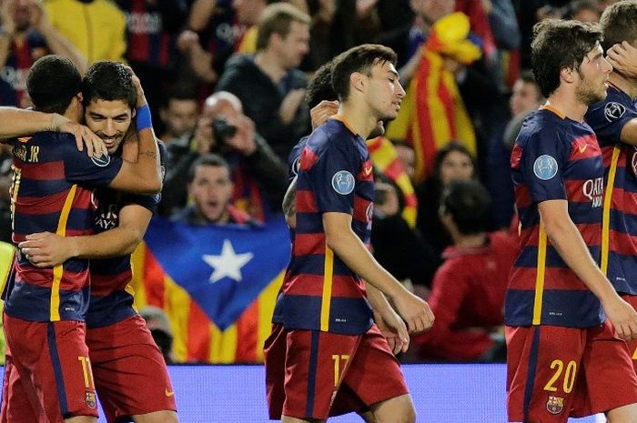  Para pemain Barcelona merayakan gol ke gawang Villarreal pada lanjutan La Liga di Stadion Camp Nou, 8 November 2015. 