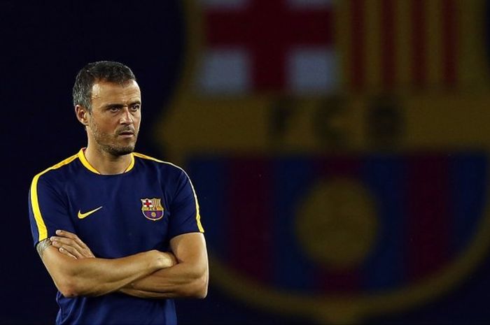 Luis Enrique, saat memimpin sesi latihanBarcelona jelang laga Piala Super Eropa menghadapi Sevilla di Dinamo Stadium, Tbilisi, Georgia, pada pada 10 Agustus 2015.