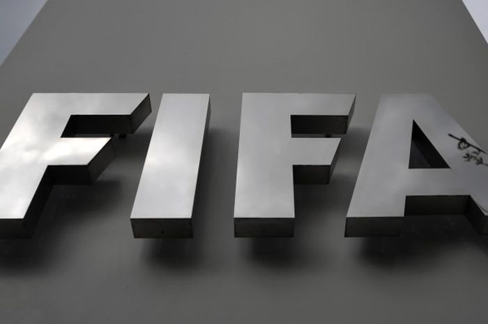 Logo FIFA yang diambil dari kantor pusat di Zurich, Swiss, pada 9 Oktober 2015.