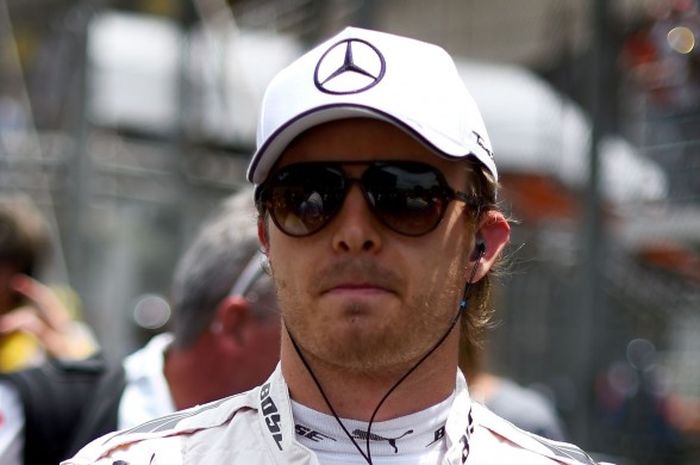 Pebalap Mercedes, Nico Rosberg, tampil pada GP Brasil 2015 di Sirkuit Interlagos, Sao Paulo, Minggu (15/11/2015).