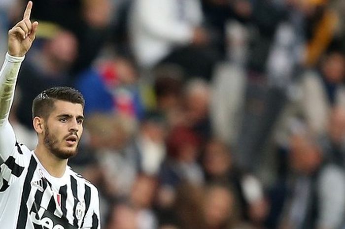 Alvaro Morata, statistik memperlihatkan ia lebih baik bermain sebagai penyerang kiri di Juventus.