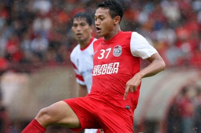 Striker PSM Makassar, Muchlis Hadi Ning.