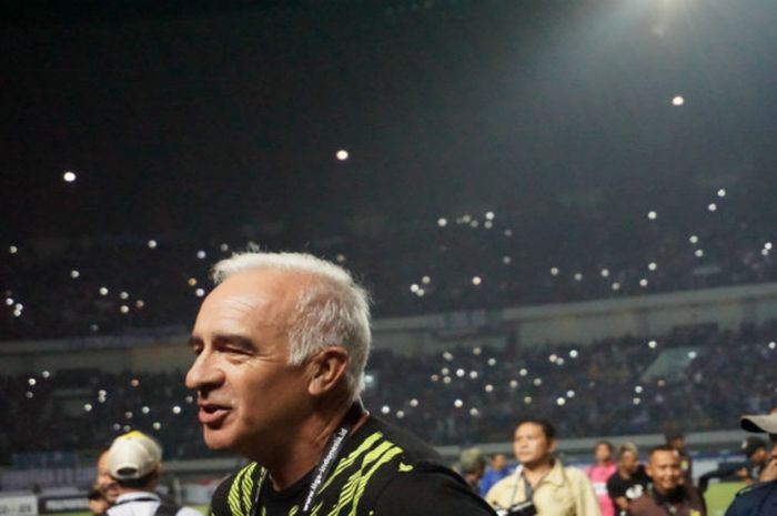  Pelatih Persib Bandung, Mario Gomez seusai laga menghadapi Persipura Jayapura di Gelora Bandung Lautan Api (12/5/2018) 