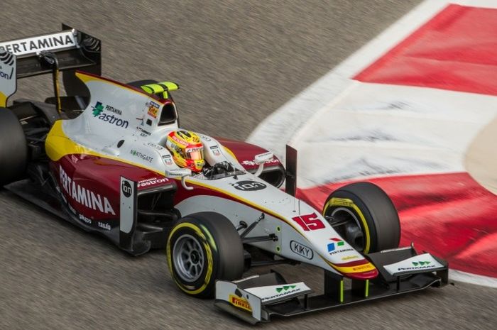 Pebalap Camps Racing, Rio Haryanto, beraksi di feature race GP Bahrain, Jumat (20/11/2015).