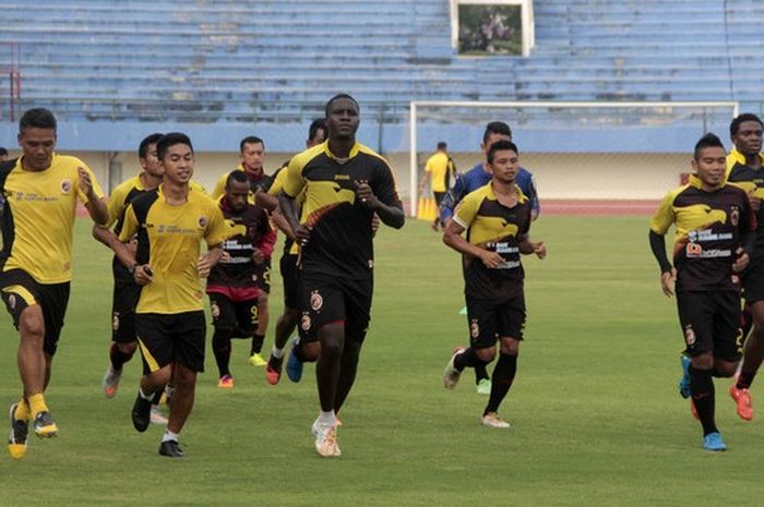 Pemain Sriwijaya FC hanya mendapat kontrak berdurasi tiga bulan.