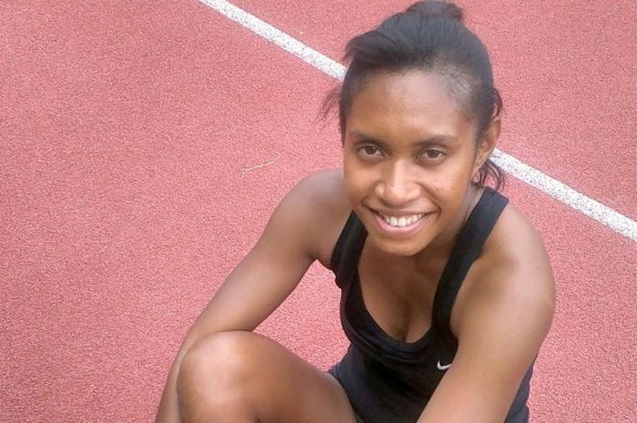 Pelari tercepat 100 meter putri Asia Tenggara pada Sea Games 2011, Serafi Anelies Unani.