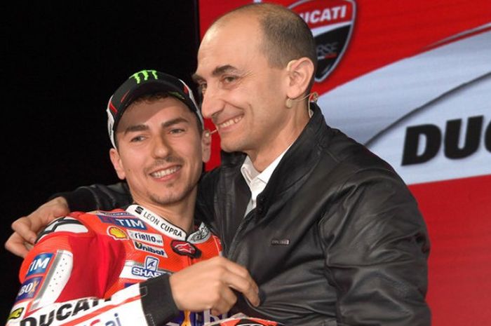  CEO Ducati, Claudio Domenicali, dan Jorge Lorenzo. 