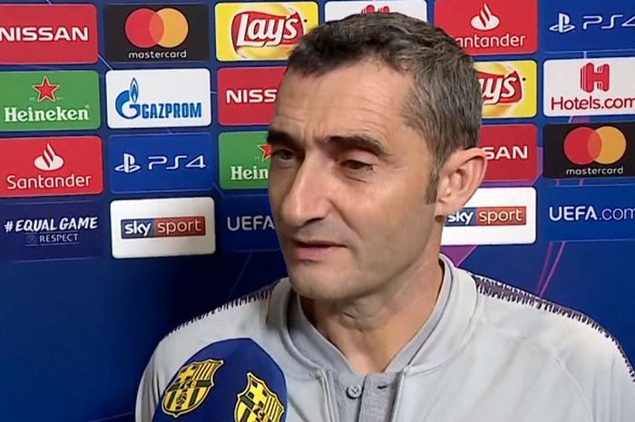 Pelatih FC Barcelona, Ernesto Valverde dihadapkan pada masalahdengan minimnya stok untuk posisi bek sayap kiri