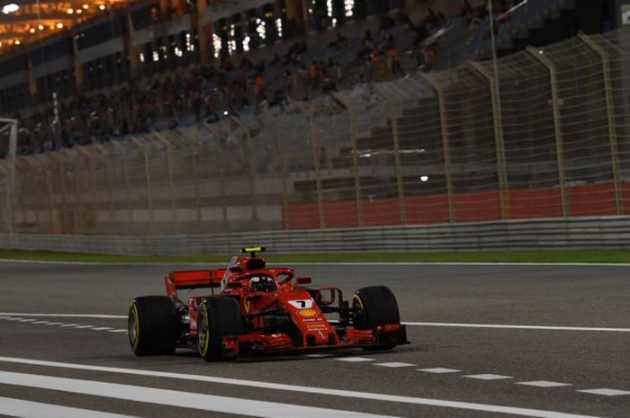 Sesi malam Free Practice 2 GP Bahrain dikuasai oleh Ferrari dengan Kimi Raikkonen mencatat waktu tercepat diikuti oleh Sebastian Vettel. Kimi membukukan waktu 1:29.817, sementara Vettel 1:29.828