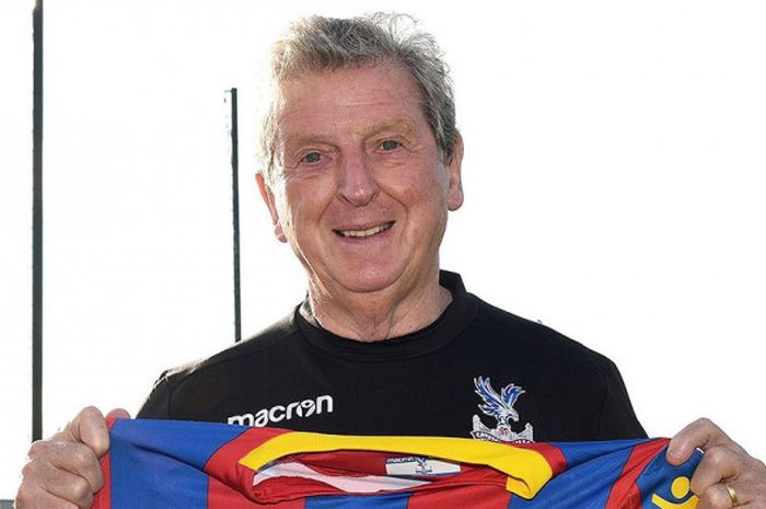 Crystal Palace secara resmi mengumumkan Roy Hodgson sebagai pelatih anyar mereka pada Rabu (13/9/2017) dini hari WIB.