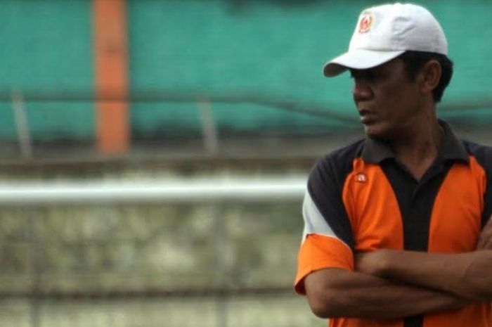 Pelatih PSBL Langsa, Amrustian kebingungan karena Pro Duta FC yang akan mereka sambangi belum menentukan markas laganya di Liga 2 musim 2017. 