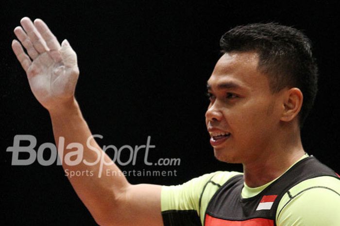  Atlet angkat besi Indonesia, Eko Yuli Irawan saat bertanding di nomor 62 kg putra pada Sea Games 2017 di Mitec, Kuala Lumpur, Malaysia, Senin (28/8/2017). Eko Yuli meraih medali perak setelah kalah dari atlet Vietnam, Trinh Van Vinh. 