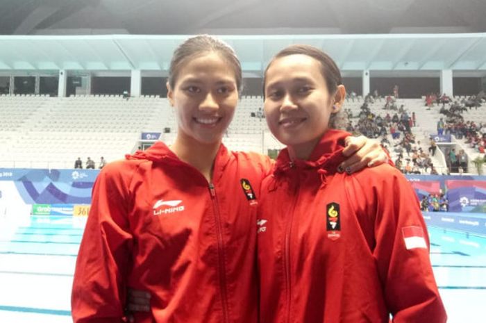Dua atlet Indonesia, Yasmin Linadini, dan Maria Natalie Dinda Anasti, yang berkompetisi di loncat indah Asian Games 2018.