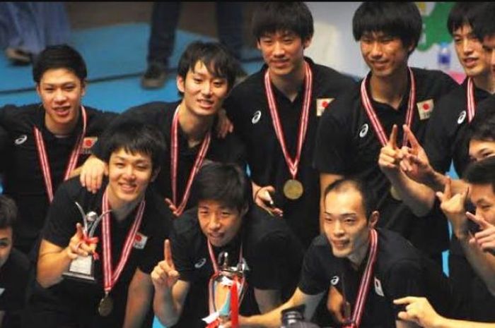 TIm nasional voli putra Jepang setelah memenangi Asian Senior Men's Volleyball Championships 2017 usai mengalahkan Kazkhstan 3-1 (25-13, 25-20, 25-27, dan 25-23) di GOR Tri Dharma, pada Selasa (1/8/2017).