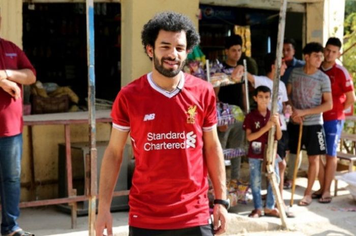 Pesepak bola Irak, Hussein Ali yang memiliki kemiripan dengan Mohamed Salah