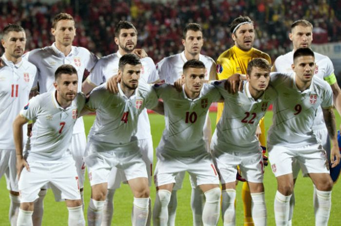 Timnas Serbia berpose sebelum laga Kualifikasi Piala Eropa 2016 melawan Albania
