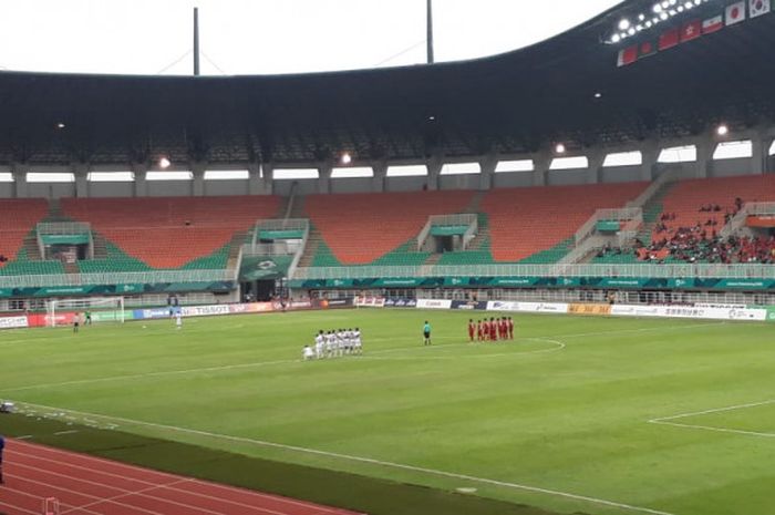 Situasi adu penalti timnas U-23 Vietnam kontra timnas U-23 Uni Emirat Arab pada perebutan medali perunggu sepak bola Asian Games 2018 di Stadion Pakansari, Kabupaten Bogor, Sabtu (1/9/2018).