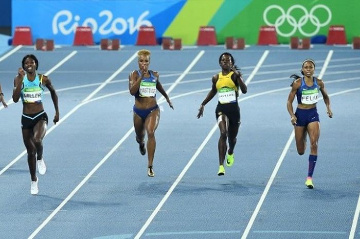  Pelari putri AS, Allyson Felix ketika turun pada final nomor 400 meter Olimpiade Rio 2016, Senin (15/8/2016). 