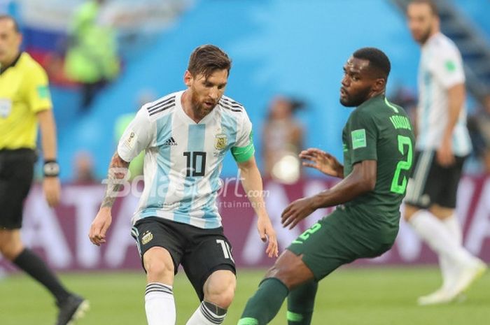 Penyerang Argentina, Lionel Messi, beraksi dalam laga Grup D Piala Dunia 2018 melawan Nigeria, 26 Juni 2018 di Saint Petersburg Stadium.