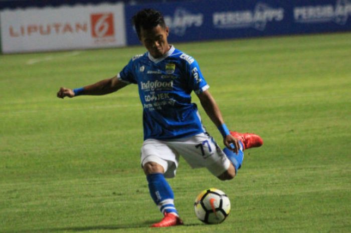   Pemain Persib, Ghozali Siregar saat menghadapi Bhayangkara FC (31/5/2018)  
