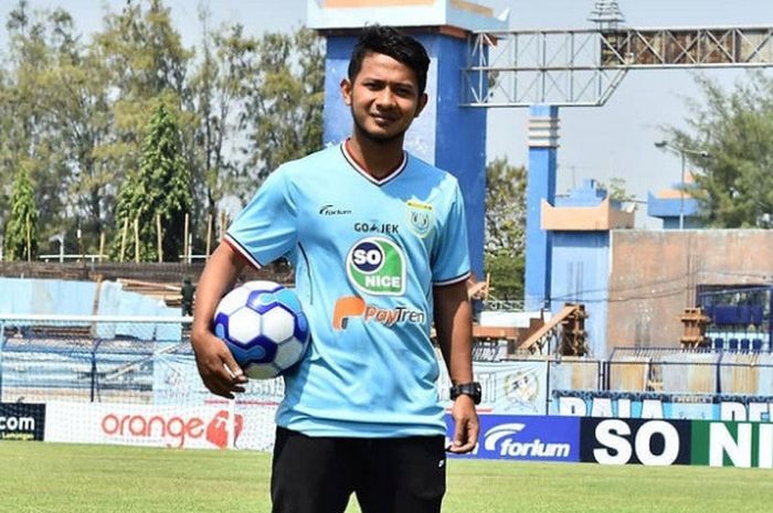 Gian Zola telah resmi bergabung dengan Persela Lamongan pada bursa transfer tengah musim Liga 1 2018