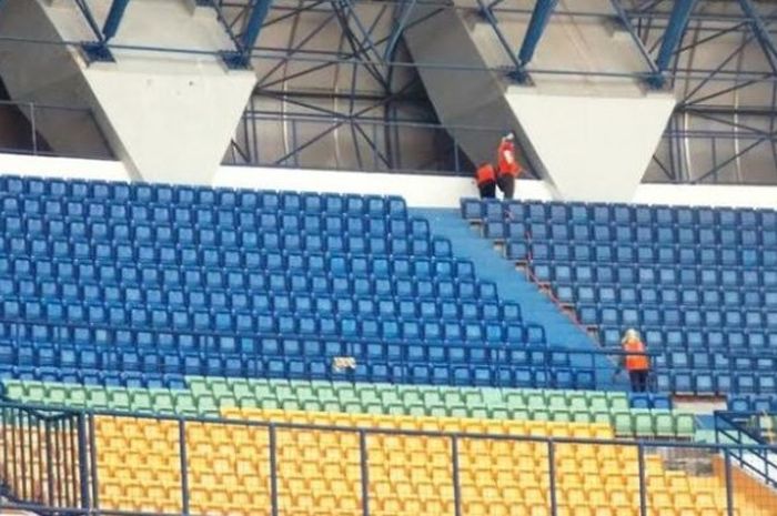 Salah satu sisi Stadion GBLA di Kota Bandung yang bisa digunakan semua saat Persib menjamu Persija pada Sabtu (16/7/2016) malam. 