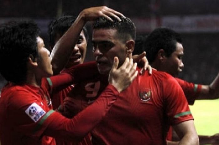 Cristian Gonzales saat berseragam timnas Indonesia di Piala AFF 2010.
