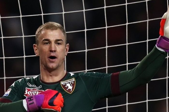  Kiper Torino, Joe Hart, tampil dalam partai Serie A kontra AC Milan di Stadion Olimpico Turin, pada Senin (16/1/2017) waktu setempat.  