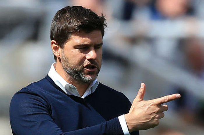   Gesture pelatih Tottenham Hotspur, Mauricio Pochettino, di laga Liga Inggris melawan Newcastle United di Stadion Saint James' Park, Newcastle, Minggu (13/8/2017) malam WIB.  