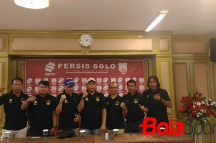 Jafri Sastra resmi ditunjuk sebagai pelatih Persis Solo untuk menghadapi kompetisi Liga 2 di Balai Persis, Rabu (14/3/2018).