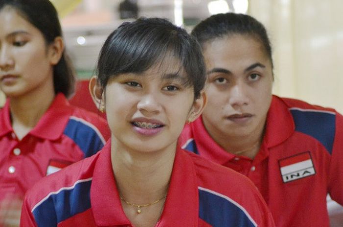 Pebola voli putri Indonesia, Hany Budiarti (tengah) menghadiri acara pelepasan tim SEA Games 2017 di Padepokan Voli, Sentul, Bogor, Jawa Barat, Selasa (15/8/2017).