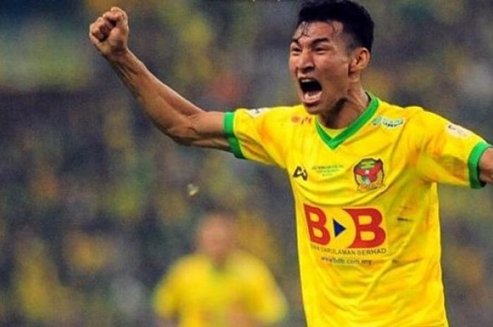 Pemain Kedah FA, Mohd Rizal Ghazali meluapkan kegembiraan sebagai penentu kemenangan penalti timnya atas Selangor FA pada final Piala Malaysia di Stadion Shah Alam, Minggu (30/10/2016) malam.