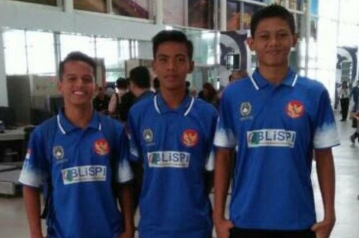 Pesepak bola muda asal Sumatera Utara, David Maulana (tengah) bakal mengikuti pemusatan latihan timnas U-16 Indonesia. 