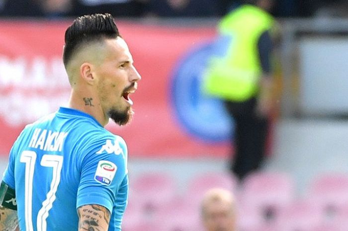  Gelandang Napoli, Marek Hamsik, dalam laga Liga Italia kontra Torino di San Paolo, Minggu (6/5/2018). 