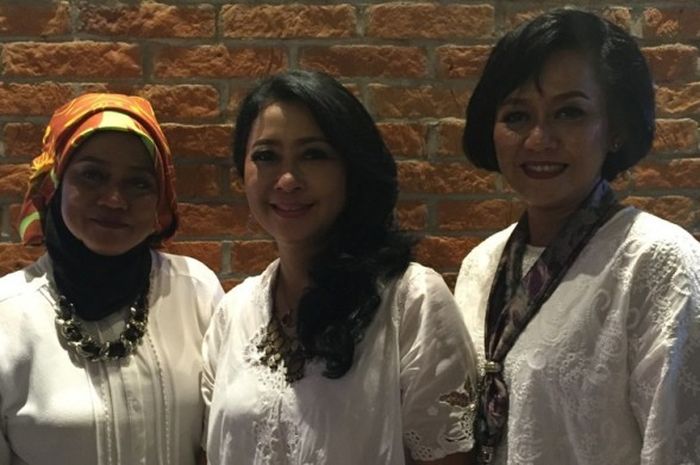 Tiga mantan pepanah putri Indonesia (kiri ke kanan), Kusuma Wardhani, Lilies Handayani, dan Nurfitri