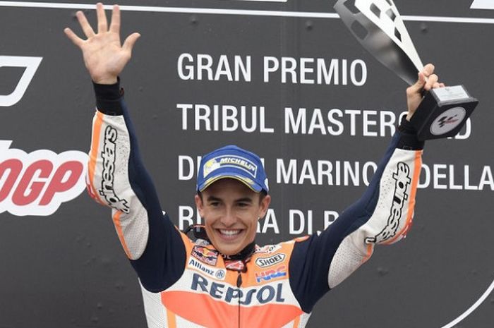 Selebrasi podium Marc Marquez saat menang MotoGP San Marino, Minggu (10/9/2017).