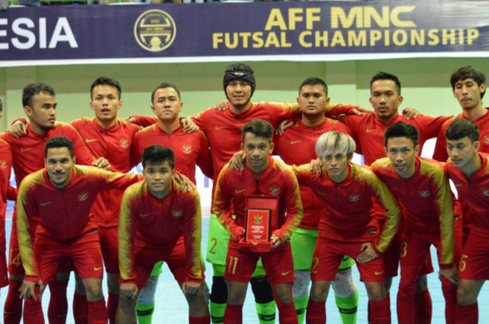 Timnas futsal Indonesia sebelum laga melawan Malaysia di Piala AFF Futsal 2018.