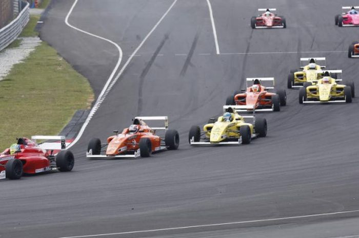 Balapan FIA Formula 4 South East Asia.