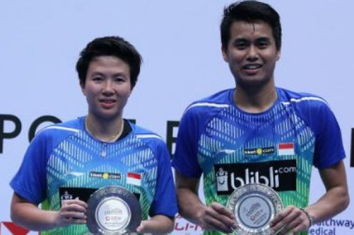  Pasangan ganda campuran Indonesia, Tontowi Ahmad/Liliyana Natsir, menjadi runner-up turnamen Singapore Open 2018.  