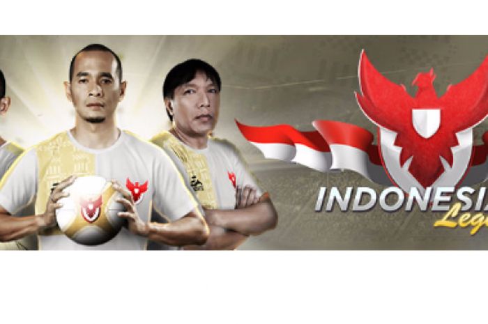 Tiga pesepak bola legendaris Indonesia, yakni Kurniawan Dwi Yulianto (tengah), Hendro Kartiko (kiri), dan Robby Darwis, akan menghadiri acara Garena FIFA Online 3 Indonesia.