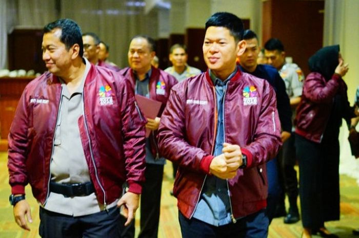 Ketua Umum Inapgoc Raja Sapta Oktohari (kanan) menghadiri Rapat Koordinasi Teknis Sistem Pengamanan Games Security Asian Para Games 2018 dengan unit kesatuan pengamanan beserta jajarannya untuk menyamakan persepsi dan pandangan tentang pola pengamanan pada pelaksanaan Indonesia 2018 Asian Para Games di Hotel Sultan, Kamis, (7/6/2018)