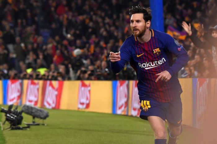 Megabintang FC Barcelona, Lionel Messi, merayakan gol yang dia cetak ke gawang Chelsea dalam laga leg kedua babak 16 besar Liga Champions di Stadion Camp Nou, Barcelona, Spanyol, pada 14 Maret 2018.