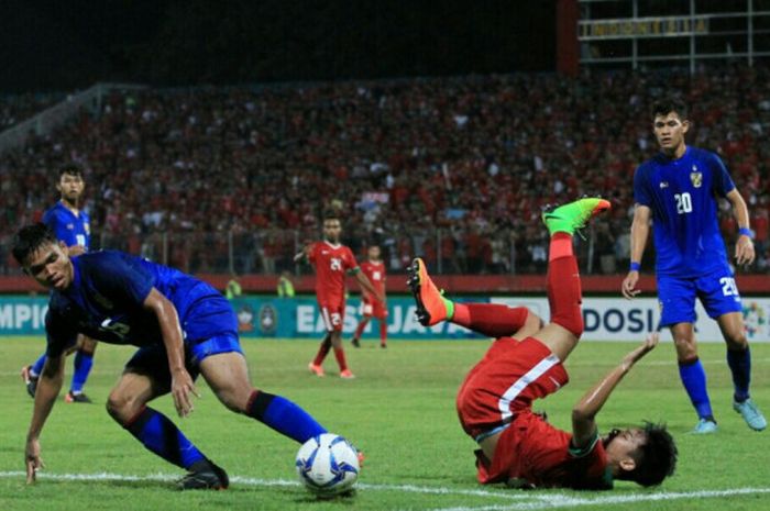 Momen Witan Sulaeman dalam laga timnas U-19 Indonesia kontra timnas U-19 Thailand di Stadion Gelora Delta Sidoarjo, Senin (9/7/2018).