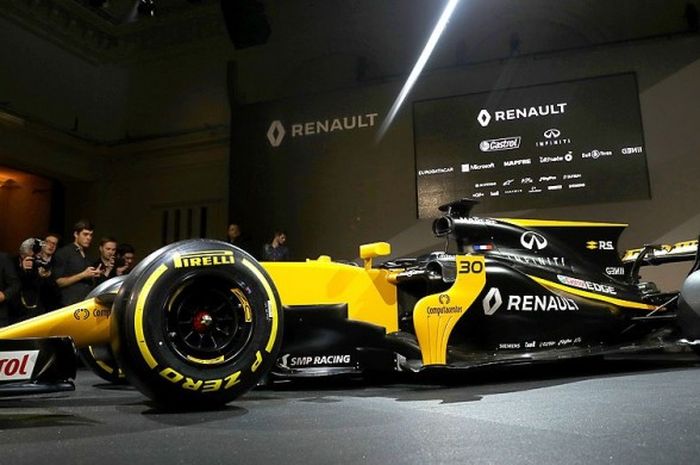RS17, mobil tim Renault Sport yang akan dipergunakan untuk musim lomba 2017, saat diluncurkan di London, Inggris, pada 21 Februari 2017.