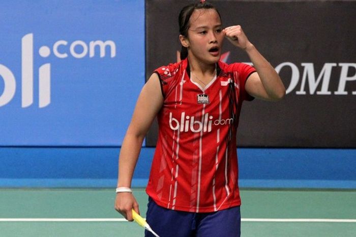 Pebulu tangkis tunggal putri Indonesia, Hanna Ramadini, melakukan selebrasi saat menghadapi Jia Min Yeo (Singapura) pada babak kedua turnamen Indonesian Masters di Gedung Dome, Balikpapan, Kalimantan Timur, Kamis (8/9/2016). Hanna menang 21-16, 21-15.